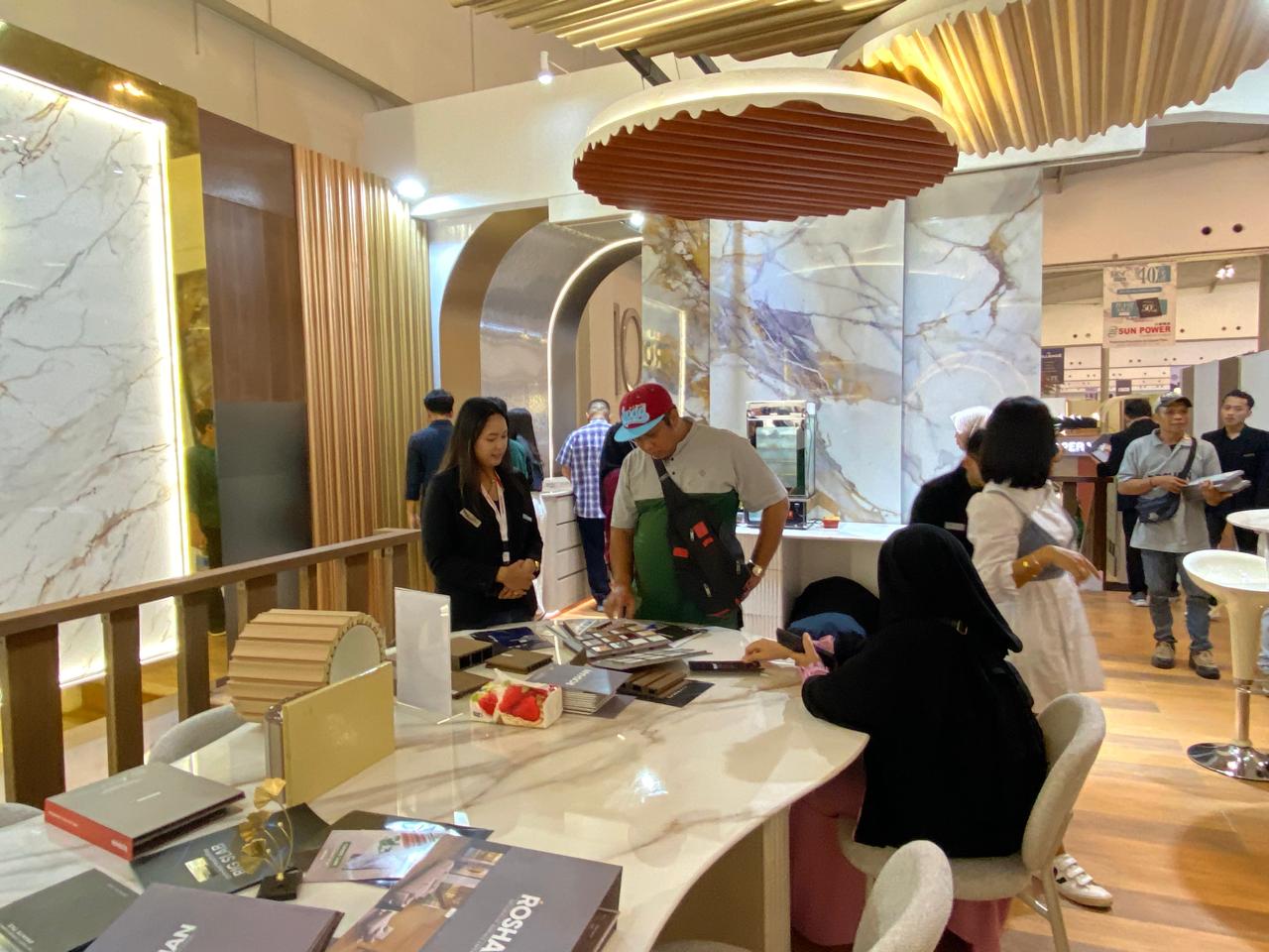 Tampil di IndoBuildTech 2024, Kolaborasi Valentino Gress dan Roshan Hadirkan Inovasi Terbaru Interior dan Exterior Bangunan